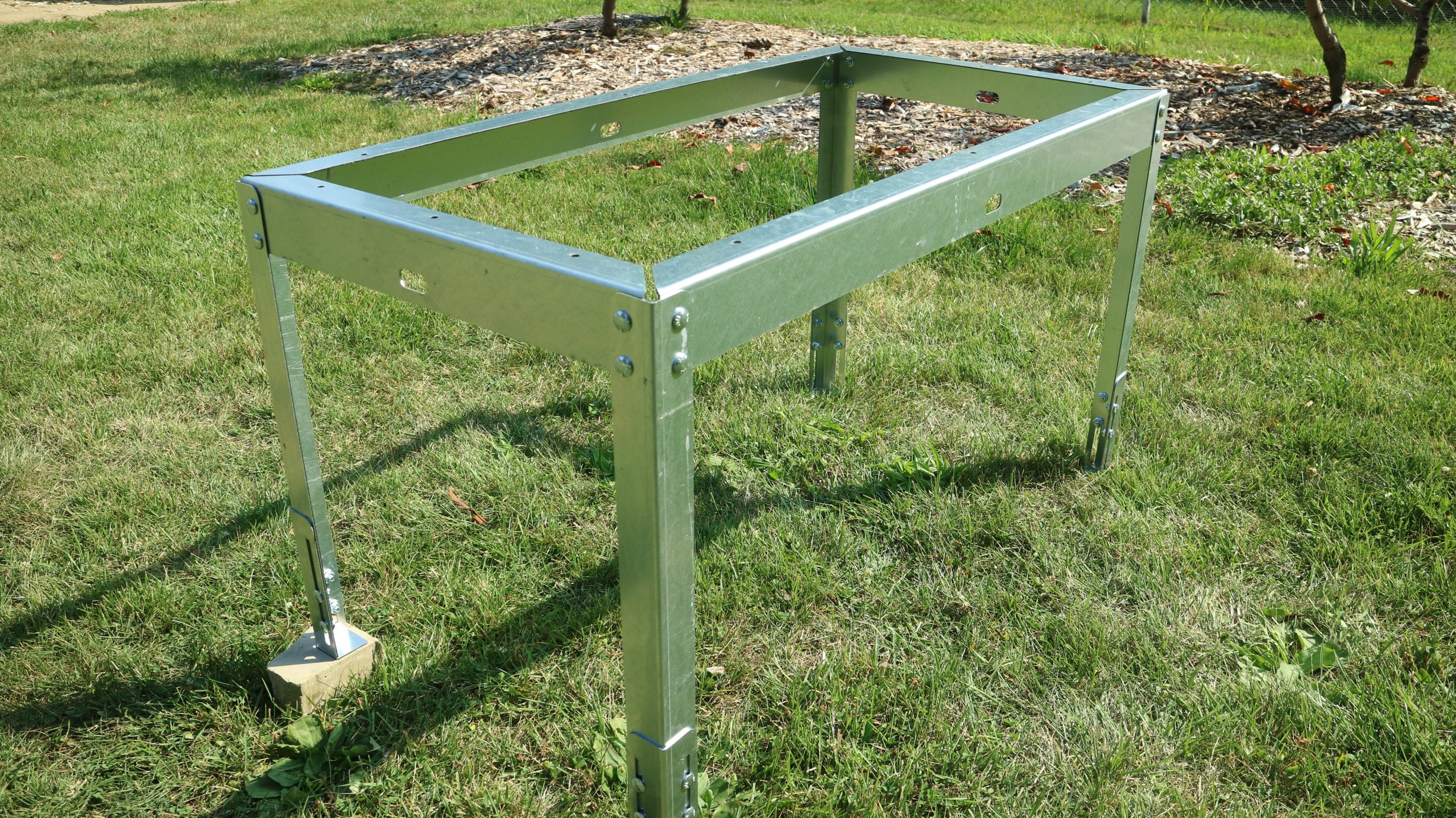 Hopkins Hive Stand
